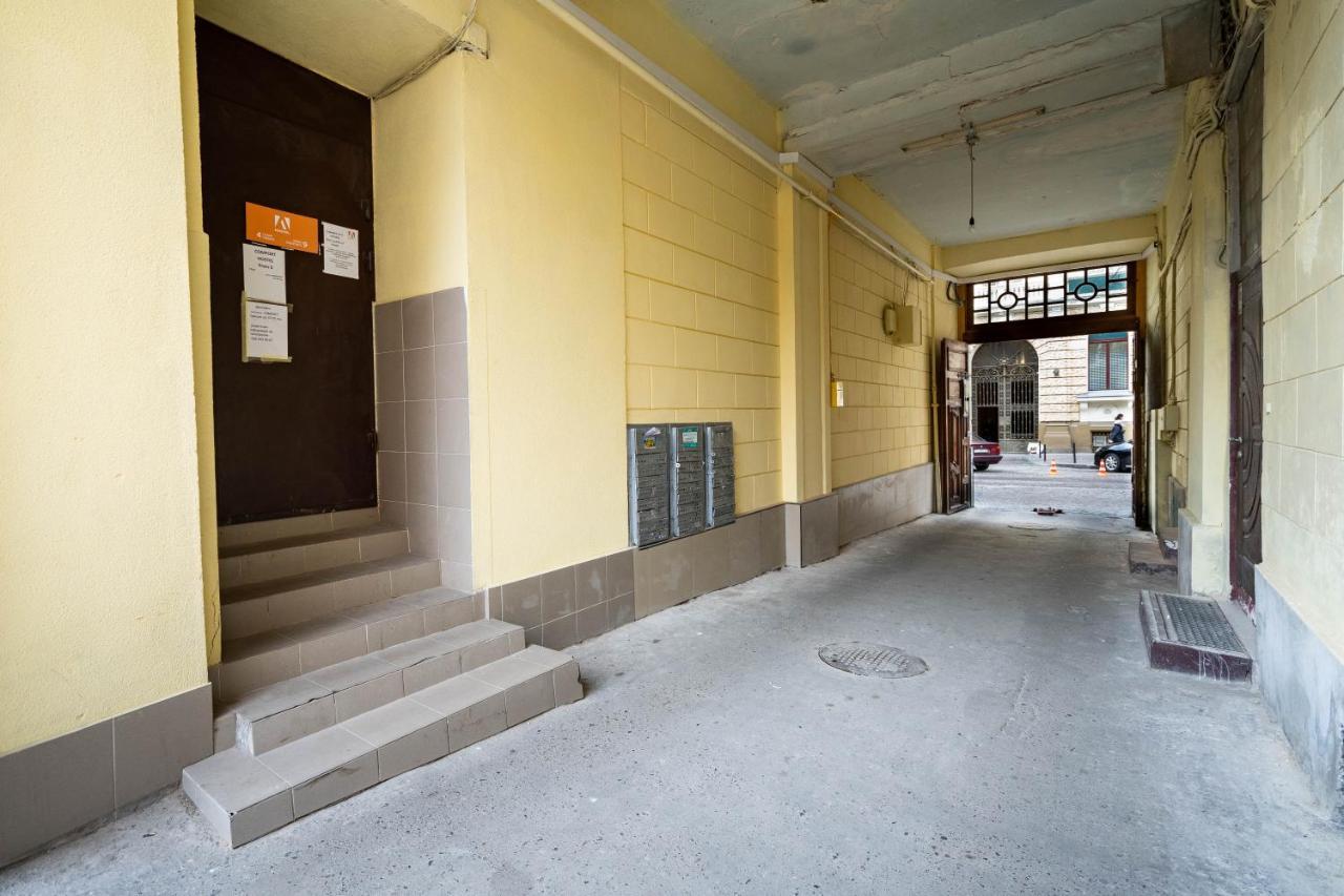 A1 Hostel Lviv Eksteriør billede